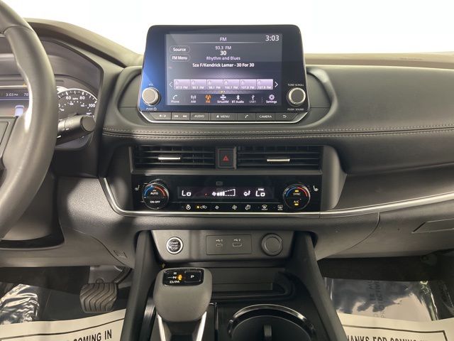 2023 Pearl White Tricoat Nissan Rogue SV FWD SUV