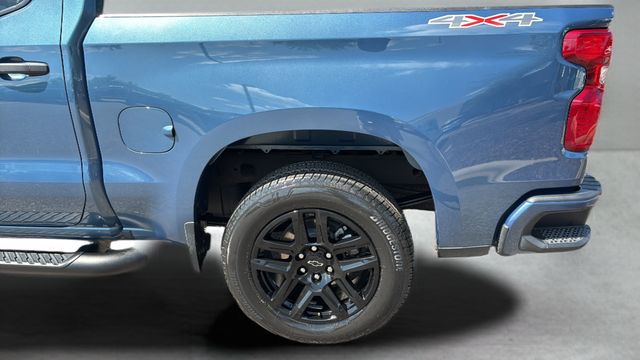 Used 2024 Blue Chevrolet Custom image 36