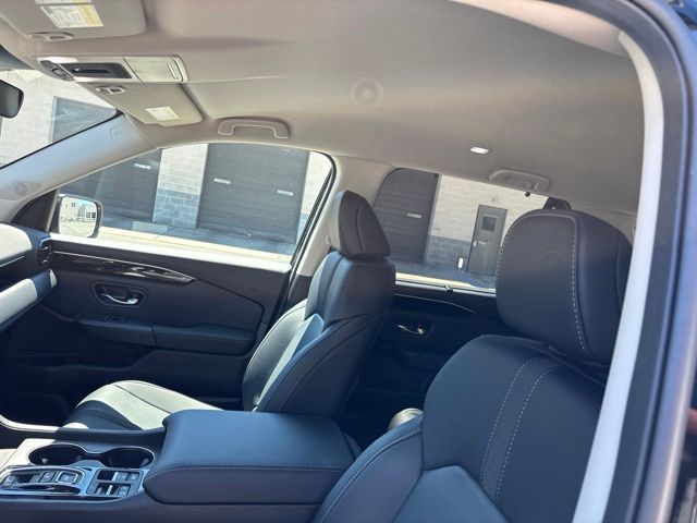 used 2026 Honda Pilot car, priced at $45,650