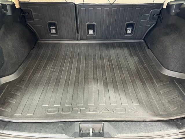 2019 Subaru Outback 2.5i Premium 29