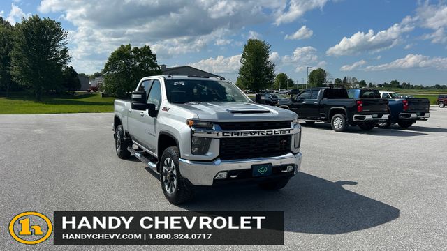 Silver Ice Metallic 2021 Chevrolet Silverado 2500HD Pickup Truck Four-Wheel Drive Automatic