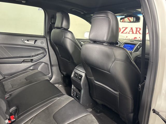 2020 Star White Metallic Tri-Coat Ford Edge ST AWD SUV