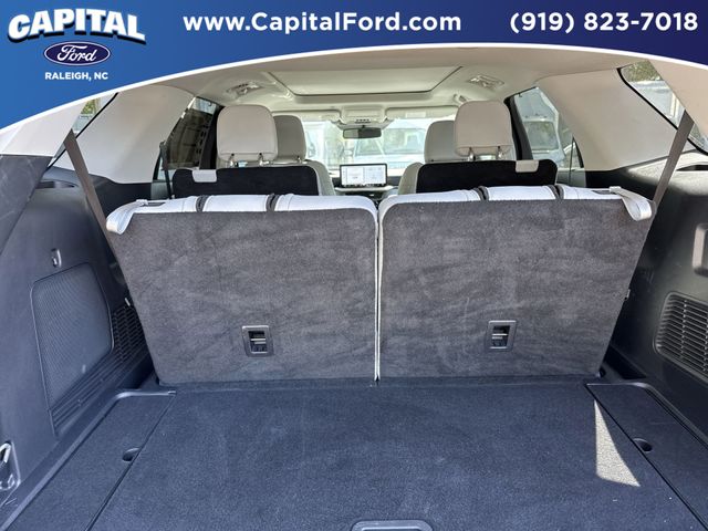 Used 2025 Gray Ford Platinum image 16