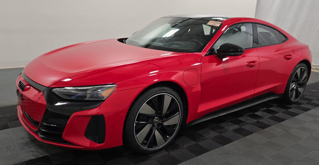 2023 Audi e-tron GT quattro Prestige AWD