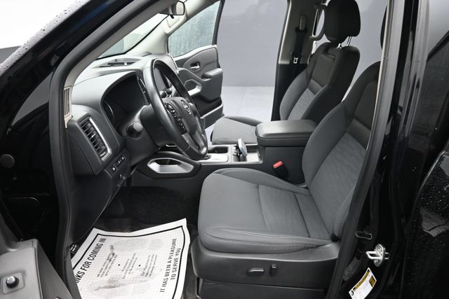 2022 Super Black Nissan Frontier SV 4X4 Truck