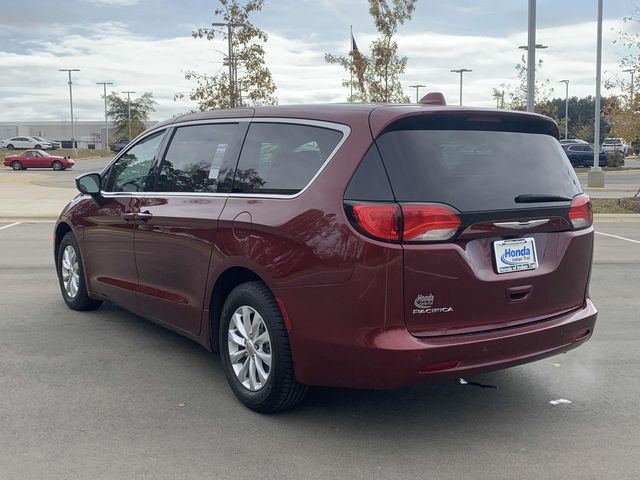 2017 Chrysler Pacifica Touring 8