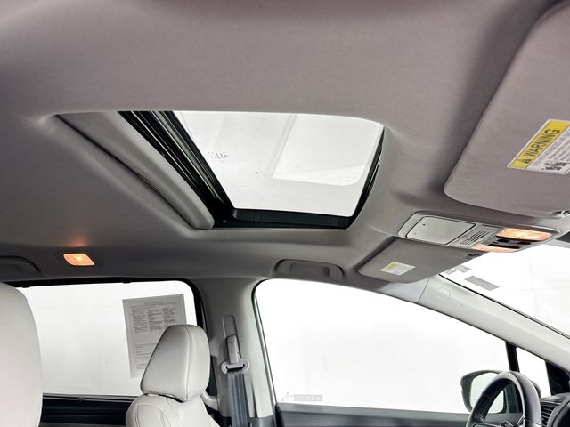 2022 Honda Odyssey EX-L - Photo 12