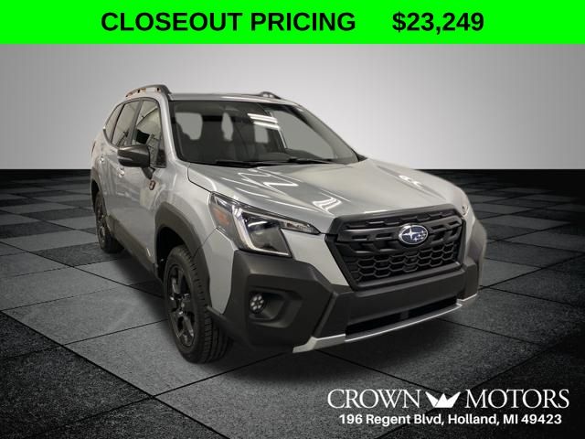 Ice Silver Metallic 2022 Subaru Forester SUV / Crossover All-Wheel Drive Continuously Variable Transmission
