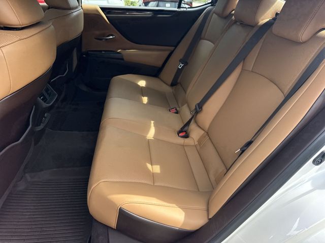 2021 Lexus ES - $33,498