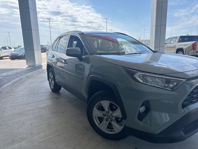 2021 Toyota RAV4 XLE