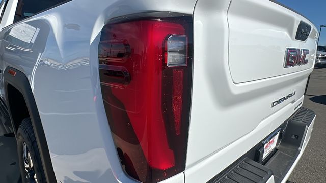 2024 GMC Sierra 2500HD Denali 17