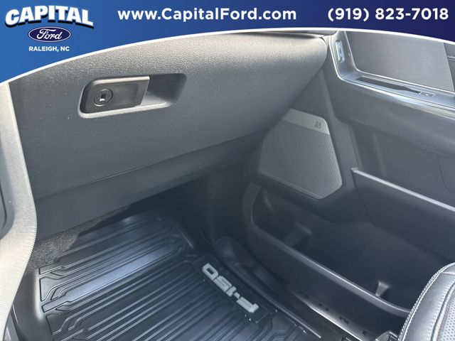 Used 2025 White Ford Platinum image 27