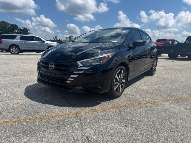 2025 Nissan Versa 1.6 S  B02591