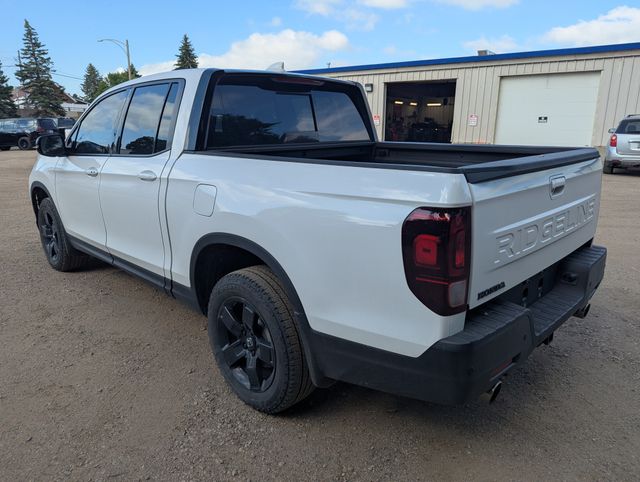 2025 White Honda Ridgeline Black Edition AWD Truck