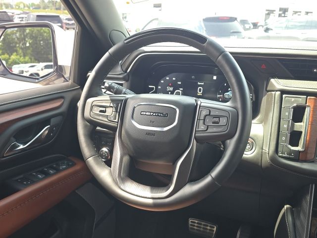 2023 GMC Yukon Denali Ultimate:C02667
