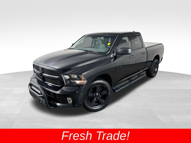 Brilliant Black Crystal Pearlcoat 2017 RAM 1500 Pickup Truck Four-Wheel Drive 8-Speed Automatic