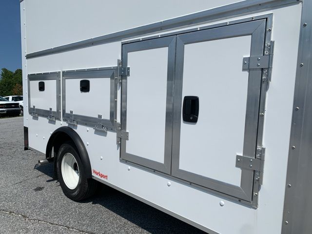 2025 Ford E-350SD Base 12