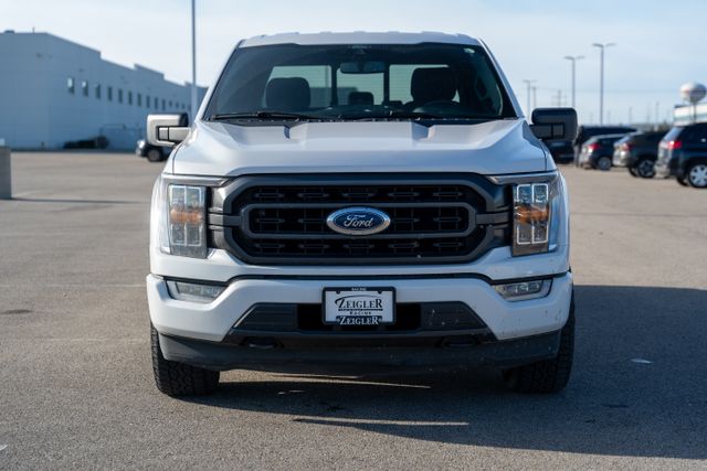 2021 Ford F-150 XLT 2