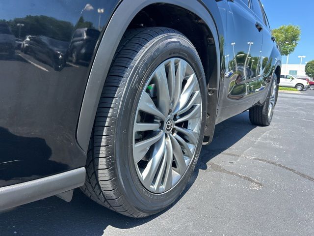 2021 Toyota Highlander Platinum - Photo 14