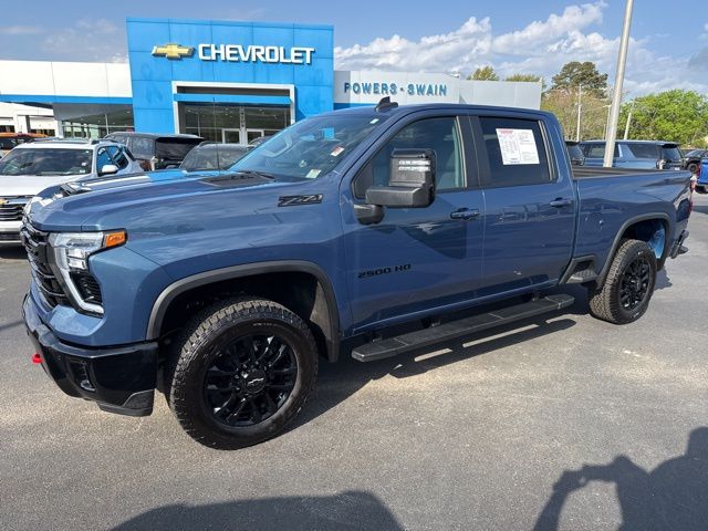 Lakeshore Blue Metallic 2025 Chevrolet Silverado 2500HD LT Crew Cab 4WD Pickup Truck Four-Wheel Drive Automatic