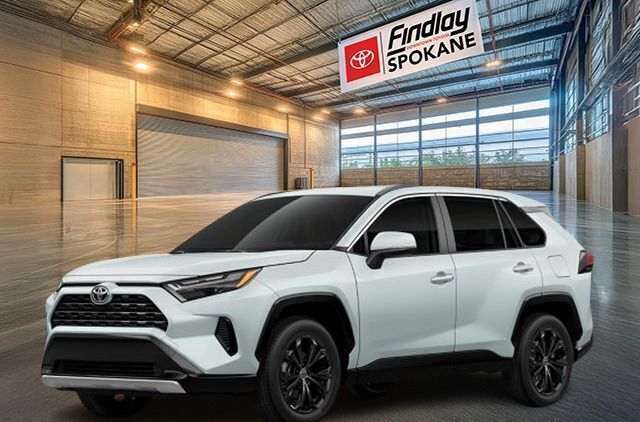 2025 Toyota RAV4 SE's photo