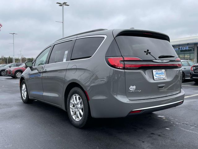 2022 Chrysler Pacifica Touring L 8