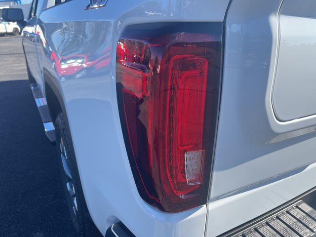 2026 GMC Sierra 1500 SLT:45135