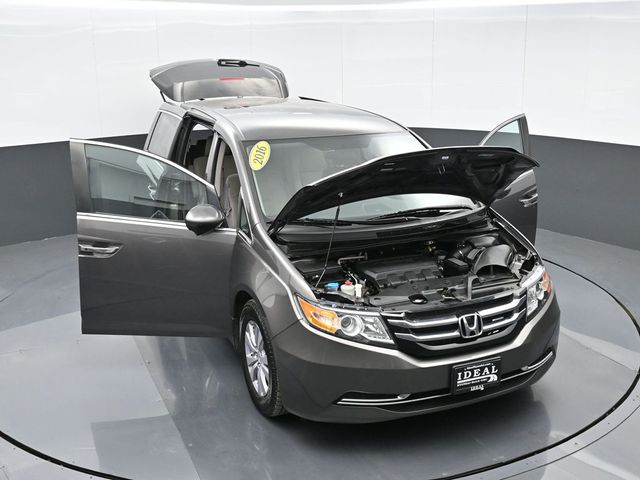 2016 Honda Odyssey SE 39