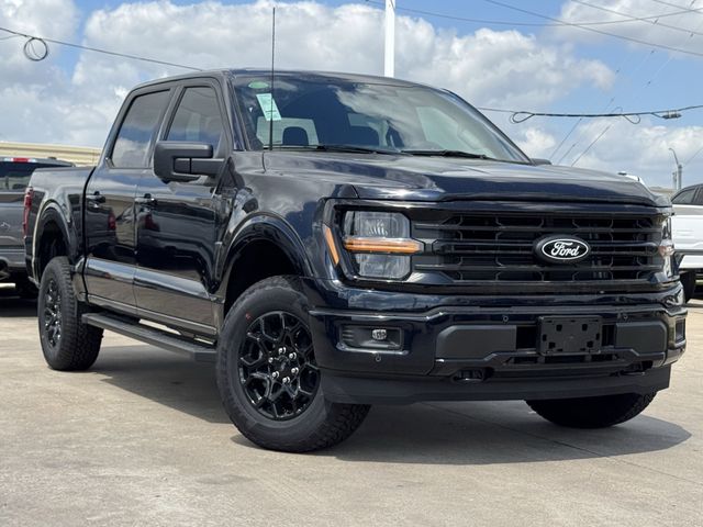New 2026 Blue Ford XLT image 2