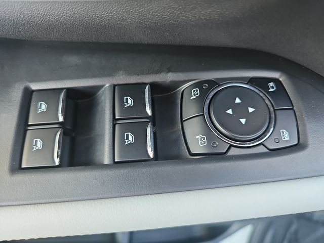 Used 2025 Silver Ford Platinum image 29