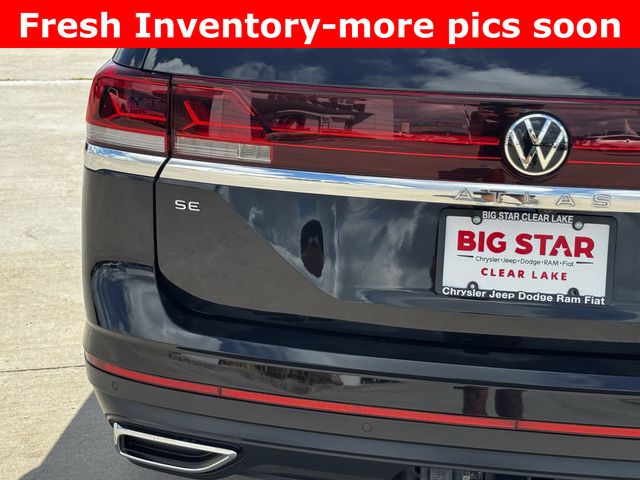 2024 Volkswagen Atlas 2.0T SE w/Technology Black at AutoSavvy Houston Southwest
