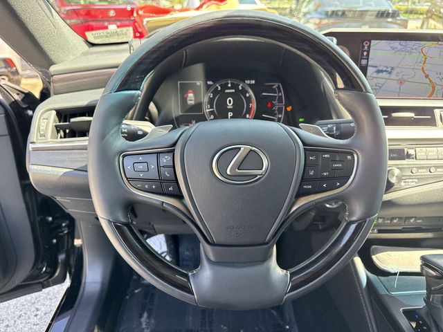 2019 Lexus ES - $30,998