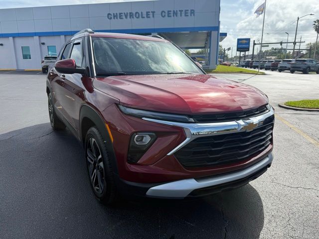 Red (Crimson) 2025 Chevrolet Trailblazer LT FWD SUV / Crossover Front-Wheel Drive Continuously Variable Transmission