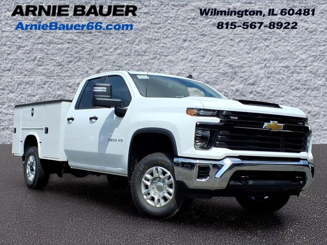 Summit White 2026 Chevrolet Silverado 2500HD Pickup Truck Four-Wheel Drive Automatic
