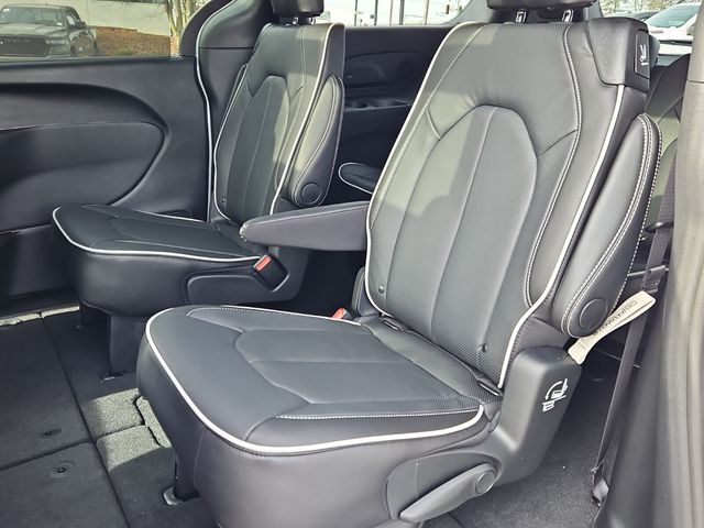 New 2026 White Chrysler Limited image 11