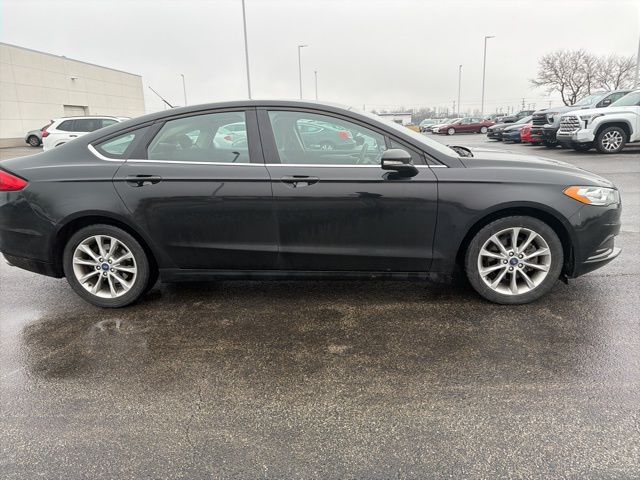 Used 2017 Ford Fusion SE 4D Sedan