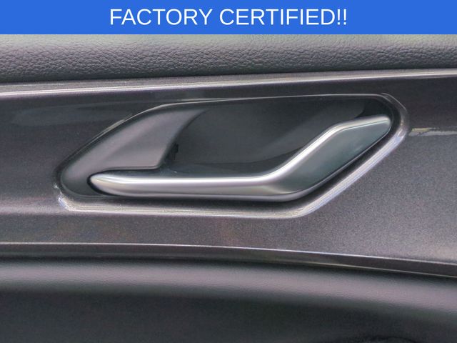 Used 2022 White Jeep Altitude image 13