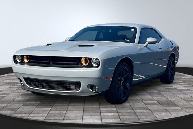 2021 Dodge Challenger SXT RWD