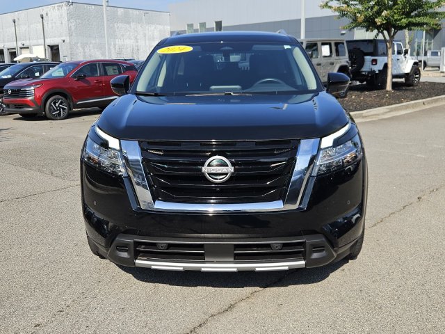 Used 2024 Nissan Pathfinder SUV