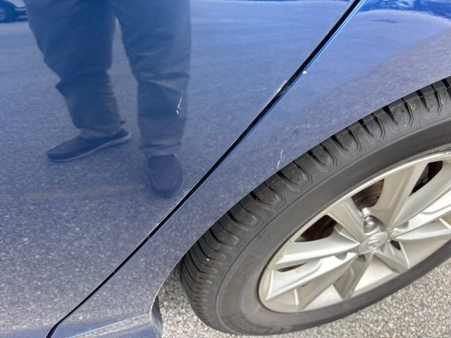 Used 2019 Lakeside Blue Hyundai SE image 10