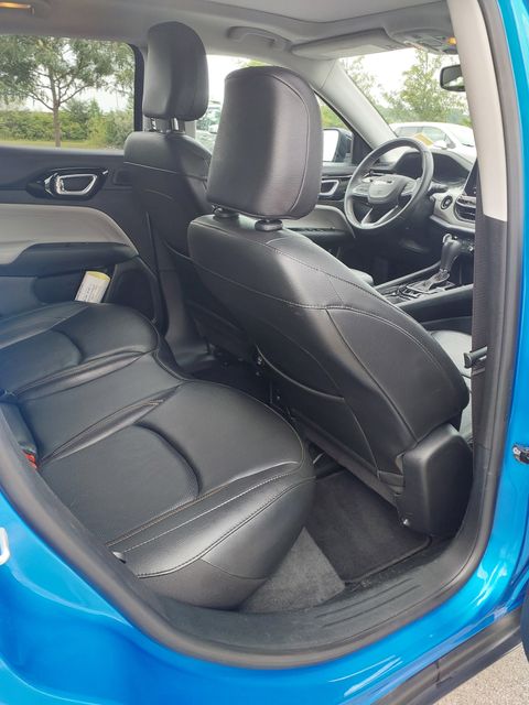 Used 2022 Laser Blue Jeep Limited image 26