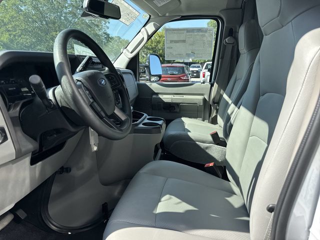 New 2027 White Ford 16FT BOX/LIFTGATE image 18
