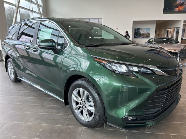 2026 Toyota Sienna XLE 7-Passenger AWD