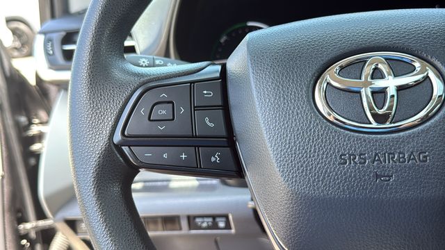 Used 2024 Toyota Sienna Van