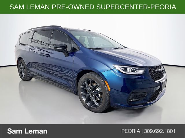 Fathom Blue Pearlcoat 2025 Chrysler Pacifica Minivan Front-Wheel Drive 9-Speed Automatic