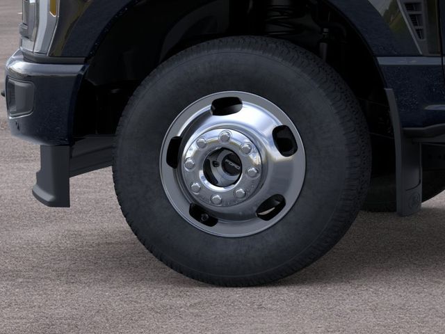 New 2026 Black Ford Platinum image 19