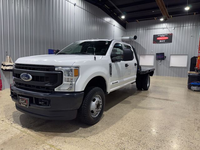 Oxford White 2021 Ford F-350 Super Duty Chassis Pickup Truck Four-Wheel Drive Automatic