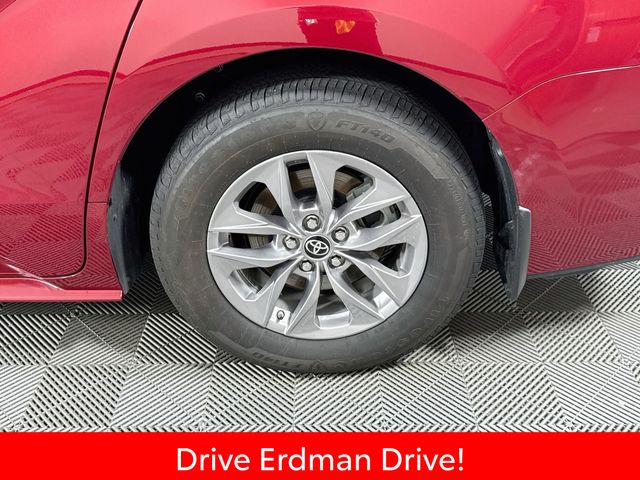 Used 2025 Toyota Sienna Van