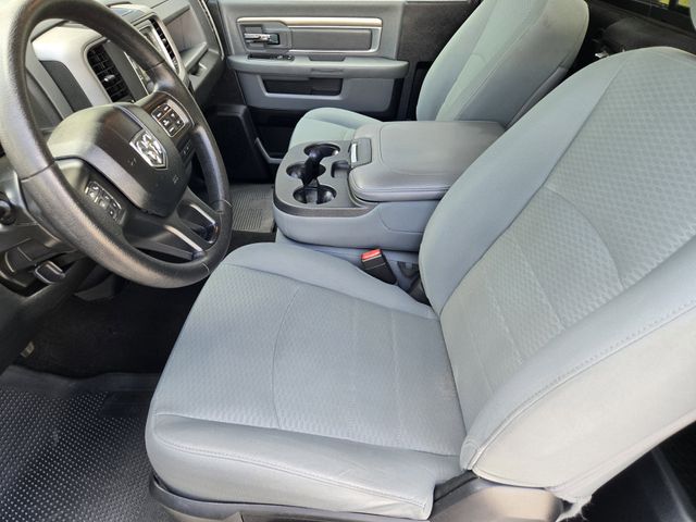 2017 RAM 1500 Tradesman photo