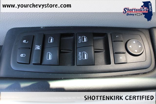 Used 2024 Chrysler Pacifica Van